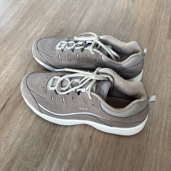 Easy Spirit Romy, Scarpe da Ginnastica Donna, Blu Navy Camoscio 420, 6 X-Wide